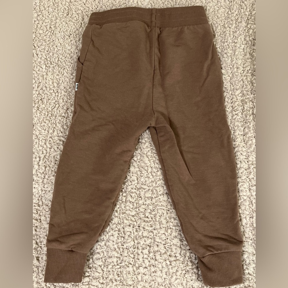 Bundle of 3️⃣ Little Sleepies Joggers - Picture 2 of 10
